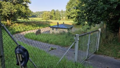 Bild: Gemeinde Störnstein
Eine PV-Anlage soll künftig den Strombedarf des Pumpwerks der Gemeinde Störnstein in Reiserdorf decken.