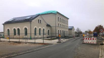 Bild: wro
Nicht zum ersten Mal stand der künftige Kulturbahnhof auf der Tagesordnung des Wiesauer Gemeinderates. Anlass für die Aussprache war die Kritik an den deutlich gestiegenen Kosten im aktuellen Schwarzbuch des Bundes der Steuerzahler.