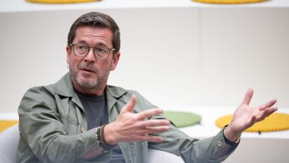 Bild: Sebastian Gollnow/dpa
Karl-Theodor zu Guttenberg will die AfD inhaltlich konfrontieren. (Archivbild)