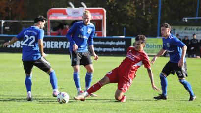 Bild: war
Der SV Etzenricht bot kämpferisch eine gute Partie gegen den Favoriten TSV Seebach, Bock, Scheler und Ermer schaffen hier die Überzahl