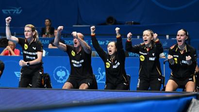 Bild: Manfred Schillings/dpa
Die deutschen Tischtennis-Frauen haben den EM-Titel gewonnen.