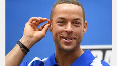 Bild: Arne Dedert/dpa
Andrej Mangold, Basketballspieler, darf wieder zurück ins „Promi Big Brother“-Haus. (Archivbild)