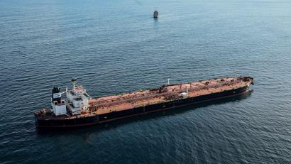 Bild: Damien Meyer/AFP/dpa
Schiffe der russischen Schattenflotte sollen künftig festgesetzt werden können. (Archivbild)
