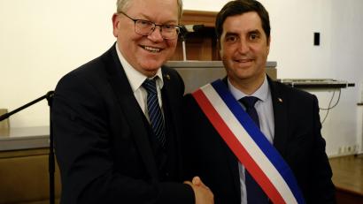 Bild: gsp
Die beiden Stadtoberhäupter feiern 60 Jahre Städtepartnerschaft beim Festakt im Amberger Rathaussaal.