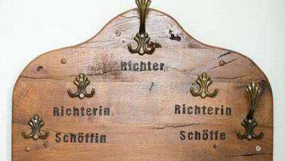 Bild: Friso Gentsch/dpa
Per Gesetz will die SPD in Bayern erreichen, dass Schöffen nur ohne jegliche Zweifel an ihrer Verfassungstreue ernannt werden dürfen. (Symbolbild)