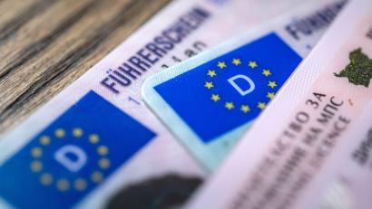 Bild: Sina Schuldt/dpa
Beim Führerschein steht eine EU-weite Reform an. (Symbolbild)