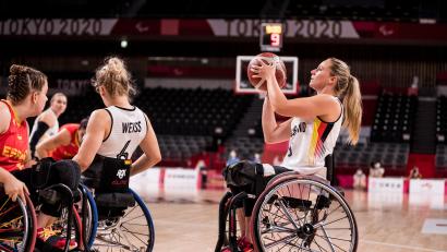 Bild: Stephanie Wunderl
Svenja Mayer (rechts) übernimmt sowohl in der Nationalmannschaft als auch für die Nürnberg Falcons Verantwortung.