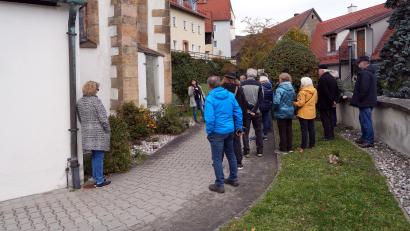 Bild: gac
Das Doles-Epitaph an der Johanniskirche ist eines der wenigen erhaltenen Relikte der Rosenberger Hammerherren.