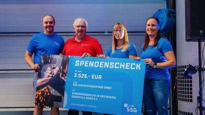 Bild: Tobias Stangl
Bei der Spendenübergabe (von links): Geschäftsführer Tobias Stangl, Herbert Putzer (Kinderkrebshilfe) sowie die beiden SSG-Angestellten Daniela Bock und Steffi Namberger.