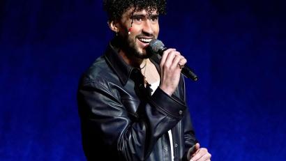 Bild: Chris Pizzello/Invision/AP/dpa
Um den Auftritt des Musikers Bad Bunny beim Superbowl tobt ein Kulturkampf (Archivbild)