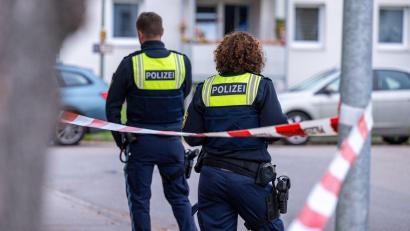 Bild: Armin Weigel/dpa
Ein Mann soll die Polizei attackiert haben.