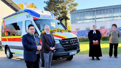 Bild: Johanniter
Die Johanniter in Schwandorf haben ihren neuen Rettungswagen offiziell in Dienst gestellt