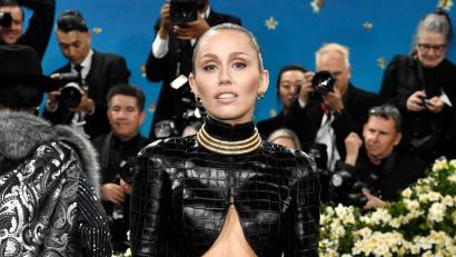 Bild: Evan Agostini/Invision/dpa
Miley Cyrus kündigt Original-Song für „Avatar: Fire And Ash“ an. (Archivbild)