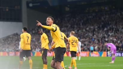 Bild: Marcus Brandt/dpa
Grund zum Jubeln: Felix Nmecha war der Matchwinner.