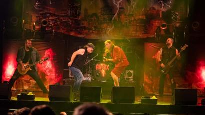 Archivbild: AC/DX.
Die Band "AC/DX." ist wieder einer der Hauptacts beim Spendenfestival der Motorradfreunde GFP Erbendorf. Sie präsentiert an der Rohrmühle ihre ultimative "AC/DC"-Rockshow.