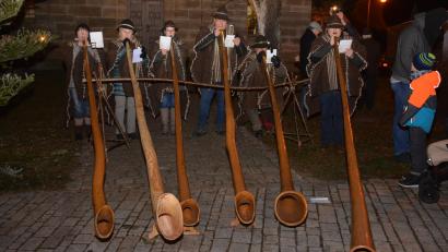 Archivbild: ak
Die Speichersdorfer Fichtenhornbläser freuen sich schon auf ihre erstmalige Fahrt und Auftritte bei der Grünen Woche in Berlin im Januar. Die Gemeinde leistet mit 500 Euro Zuschuss ihren Beitrag für die Reise der „Botschafter der Kommune“.