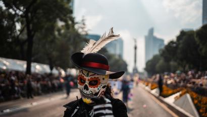 Bild: Felix Marquez/dpa
Es ist ein besonderer Tag in Mexiko - auch die Formel 1 spürt das. (Archivbild)