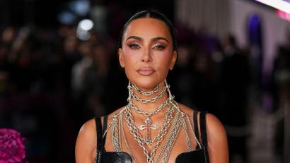 Bild: Scott A Garfitt/Invision/AP/dpa
Kim Kardashian spricht über eine belatende Diagnose. (Archivbild)