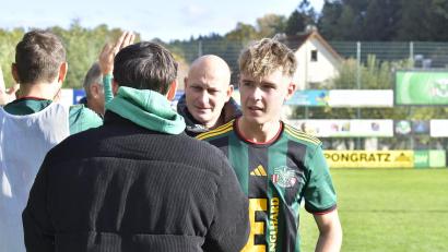 Bild: Hubert Ziegler
Simon Pirner (rechts) und seine Teamkollegen von der DJK Ammerthal sind derzeit bestens in der Fußball-Landesliga Nordost unterwegs. Am Sonntag geht es nach Unterreichenbach.