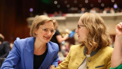 Bild: Daniel Löb/dpa
Grünen-Chefin Brantner warf der schwarz-roten Bundesregierung vor, die wichtigen Probleme des Landes nicht lösen zu können.