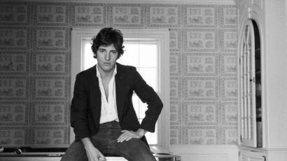 Bild: David Gahr/Getty Images/ARTE F/dpa
Die Musikdokumentation „Bruce Springsteen, der amerikanische Freund“ zeigt ein Bild des Künstlers im Januar 1977 zu Hause in New Jersey.