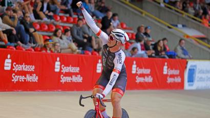 Bild: Jean-Marc Wiesner/dpa
Moritz Augenstein holte in Chile das erste WM-Gold für das deutsche Team.