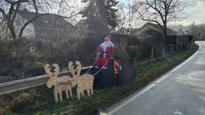 Bild: Isabel Stegner
Der Weihnachtsmann-Blitzer hat beim Zweckverband Kommunale Verkehrssicherheit Tradition.