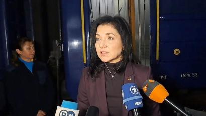 Bild: Andreas Stein/dpa
Wirtschaftsministerin Reiche musste in der Nacht wegen des Raketenalarms in Kiew in einen Schutzkeller.