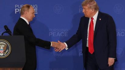 Bild: Jae C. Hong/AP/dpa
Erst wenn er sich eines Deals sicher sein kann, möchte Trump nach eigenen Angaben Putin erneut treffen. (Archivbild)