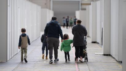 Bild: Boris Roessler/dpa
Flüchtlinge mit eingeschränktem Schutzstatus dürfen derzeit keine Familienangehörigen zu sich nach Deutschland holen. (Symbolbild)