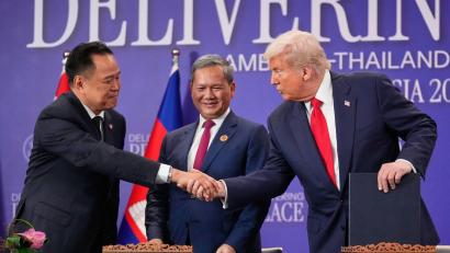 Bild: Mark Schiefelbein/AP/dpa
Trump hatte schon im Juli in dem Konflikt vermittelt.