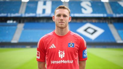 Bild: Christian Charisius/dpa
Erhält seine Chance: HSV-Torwart Daniel Peretz.
