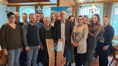 Bild: wel
Der Vorsitzende der CWG, Günter Gilch (Mitte), freut sich, mit einer starken Mannschaft in die Kommunalwahl zu gehen