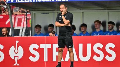 Bild: Jan-Philipp Strobel/dpa
Ein großer Pokal-Tag für Trainer Holger Bachthaler und den FV Illertissen war der Sieg gegen Nürnberg. (Archivfoto)