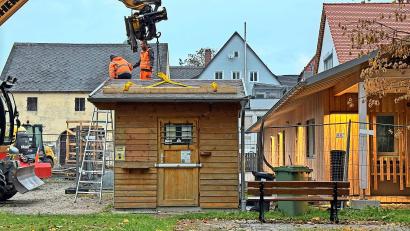 Bild: Matthias Bäumler
Fast 8 Jahre betrieb Doris Dziumbla ihren Kiosk in dem Holzhäuschen. Vor wenigen Tagen haben die Mitarbeiter des Waldershofer Bauhofs den Kiosk abgebaut.