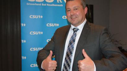 Bild: jr
Christian Hebert will für die CSU-CWG am 8. März als neuer Bürgermeister für Bad Neualbenreuth gewählt werden. Seine CSU-Mannschaft steht geschlossen hinter ihm.