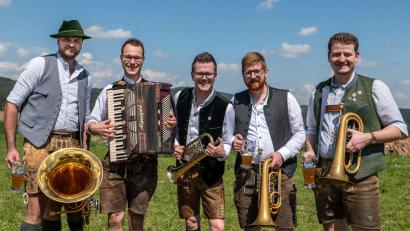 Bild: Rüscherl Muse/exb
Die Rüscherl Muse aus Pleystein spielt seit zehn Jahren schwungvolle Tanzlmusik aus der Oberpfalz.