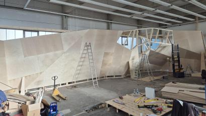 Bild: Chris Schubert
Im Amberger Milchhofviertel entsteht eine große Boulderhalle. Verantwortlich für das Projekt ist Chris Schubert.