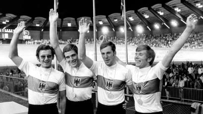 Bild: Gleie/dpa
Günter Haritz (r.) ist im Alter von 77 Jahren gestorben. (Archivbild)