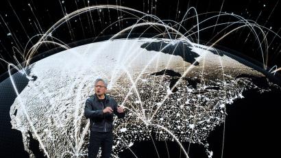 Bild: Manuel Balce Ceneta/AP/dpa
Nvidia-Chef Jensen Huang gelang es, ein gutes Verhältnis zu US-Präsident Donald Trump aufzubauen.