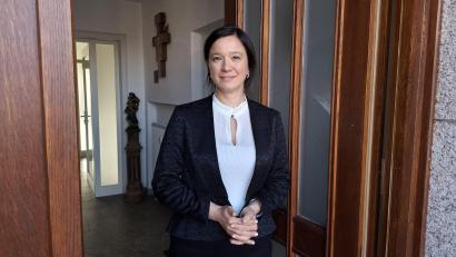 Bild: esc
Hereinspaziert: Dr. Elisabeth Hammer-Butzkamm hat seit September ein Büro im katholischen Pfarramt in der Erbendorfer Frühmeßgasse.