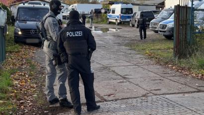 Bild: Julian Stähle/dpa
In Nauen wurde ein riesiges Drogenlabor ausgehoben.