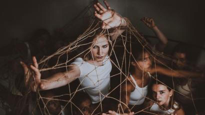 Bild: Laura Kopold
Mit "Shifting Self – Tanz. Performance. Poesie" findet eine Benefizveranstaltung zu Gunsten der Stadtbühne statt.