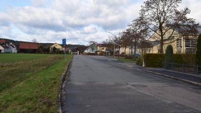 Bild: bnr
Die Erschließung des Baugebietes "Landgraf-Johann-Straße" soll im nächsten Frühjahr beginnen. In diesem Zuge ist an einen Komplettausbau der Landgraf-Johann-Straße gedacht.