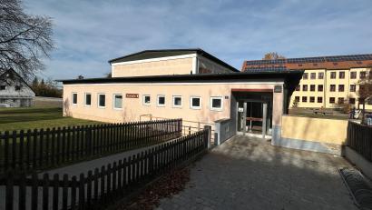 Bild: ck
Die Eglsee-Turnhalle der Grundschule ist momentan wegen eines technischen Defekts gesperrt.