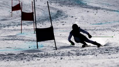 Symbolbild: David Taneèek/CTK/dpa
Das Skirennteam des TV Vohenstrauß ist weiter am Start – muss aber etliche Abgänge verkraften. 35 Rennläufer, Eltern und Trainer sind zum Skiclub des FC Wernberg gewechselt und starten nun unter dem Namen "Skiracingteam Wernberg-Vohenstrauß".