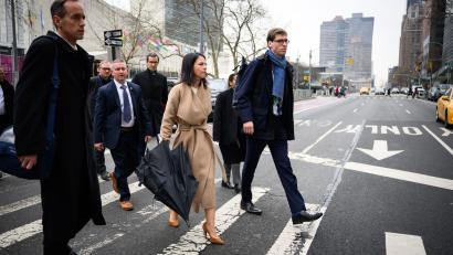 Bild: Bernd von Jutrczenka/dpa
Ex-Außenministerin Baerbock - hier 2024 bei einem Besuch in New York - hat ein neues Insta-Video veröffentlicht. (Archivbild)