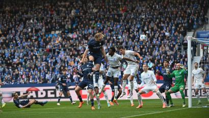 Bild: Fabian Strauch/dpa
Bochum hatte Pech mit zwei Aluminium-Treffern.