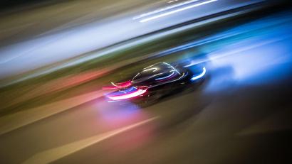 Bild: Frank Rumpenhorst/dpa
Mit hohen Geschwindigkeiten hat der Mann versucht zu entkommen. (Symbolbild)