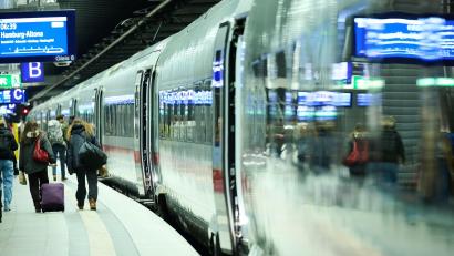 Bild: Annette Riedl/dpa
Jeder zweite Zug im Oktober unpünktlich